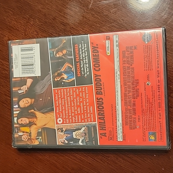 5/$15 NWT lot of 2 dvd's The Heat & The Zookeepers wide - Picture 3 of 3